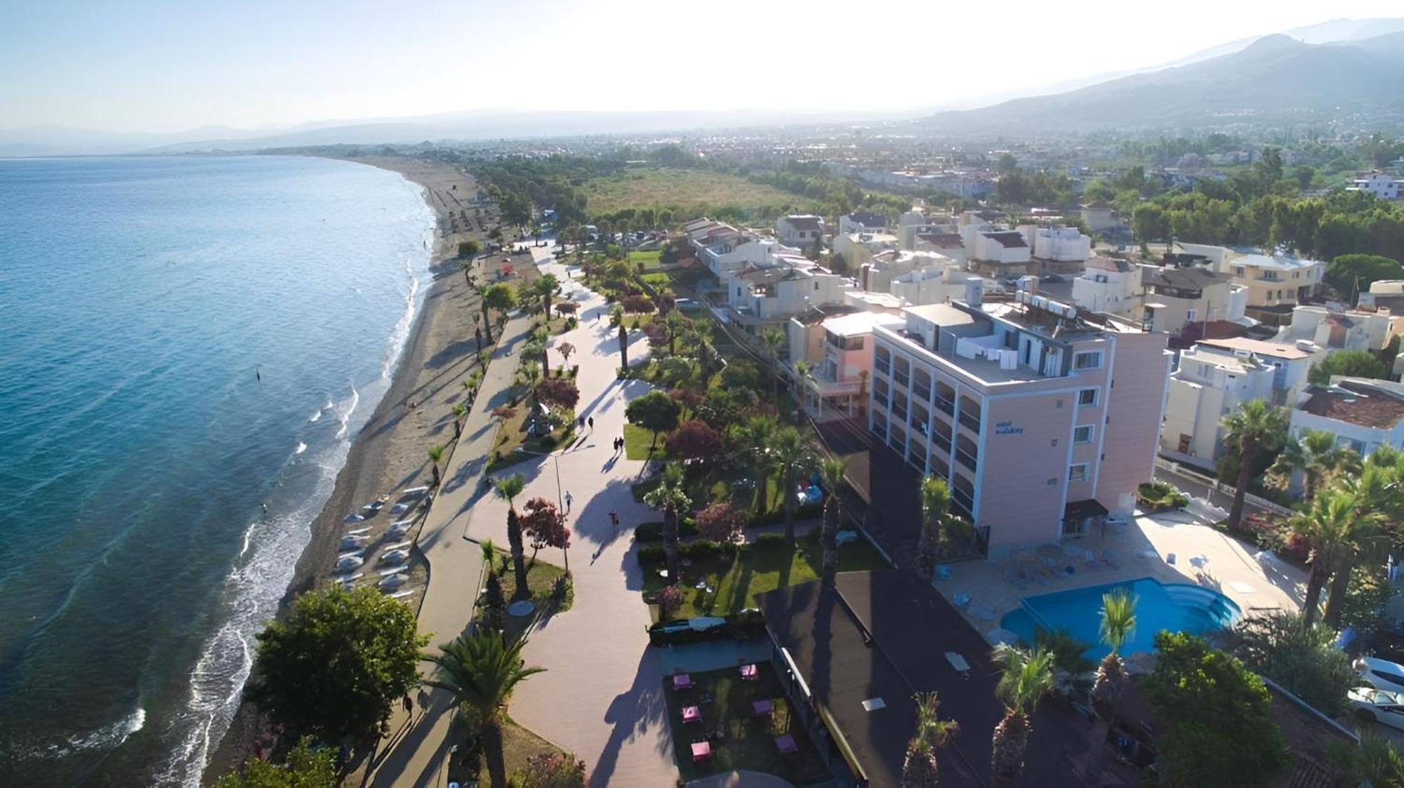 Holiday Hotel Kusadası Extérieur photo